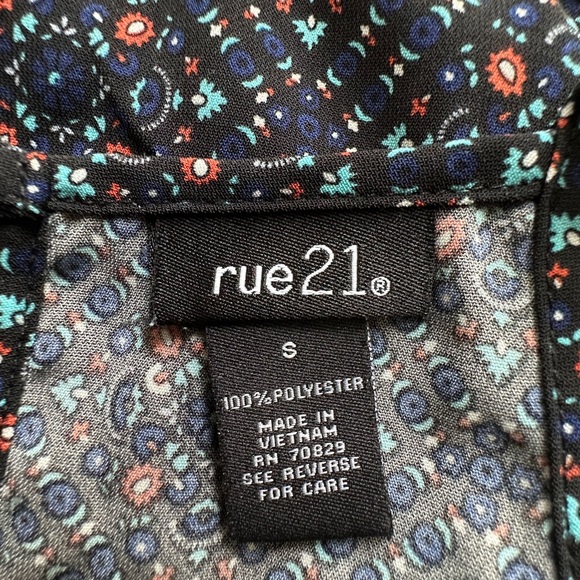 RUE21 | NWOT RACERBACK CROP TOP NAVY BLUE DITSY PRINT LACE TRIM | SMALL - Picture 8 of 8